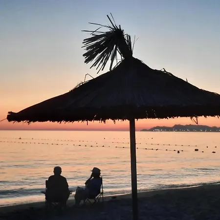 Bora's Apartment, Διαμέρισμα